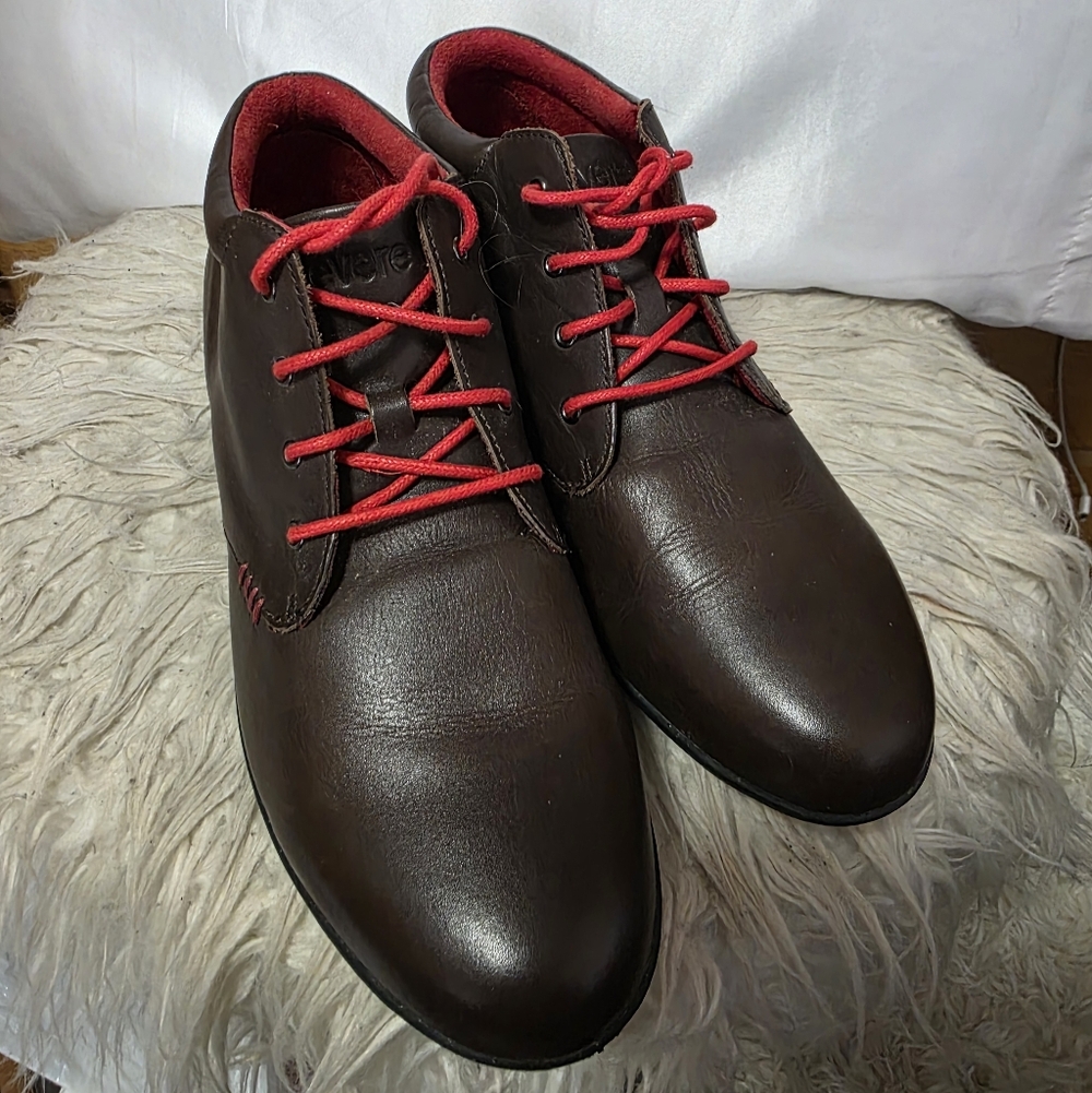 Revere/  Dark Brown Leather Wanaka Oxfords with Red Accents